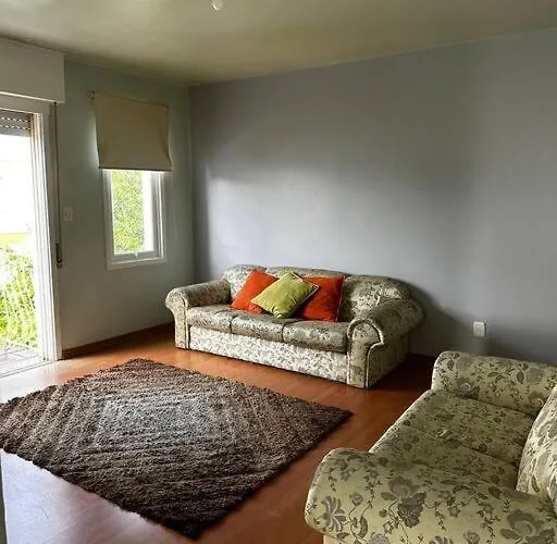 Amplo Apartamento Com 2 Garagens